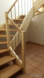 Treppe 2x einviertel gewunden halbgestemmt